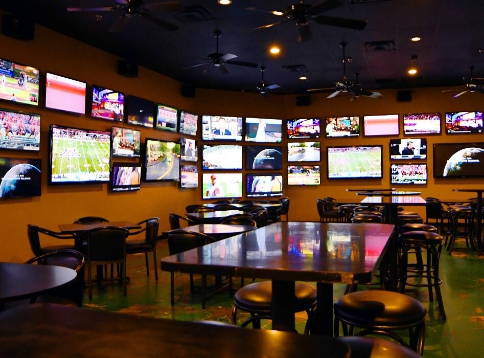 Images Santisi Brothers Pizzeria & Sports Grill