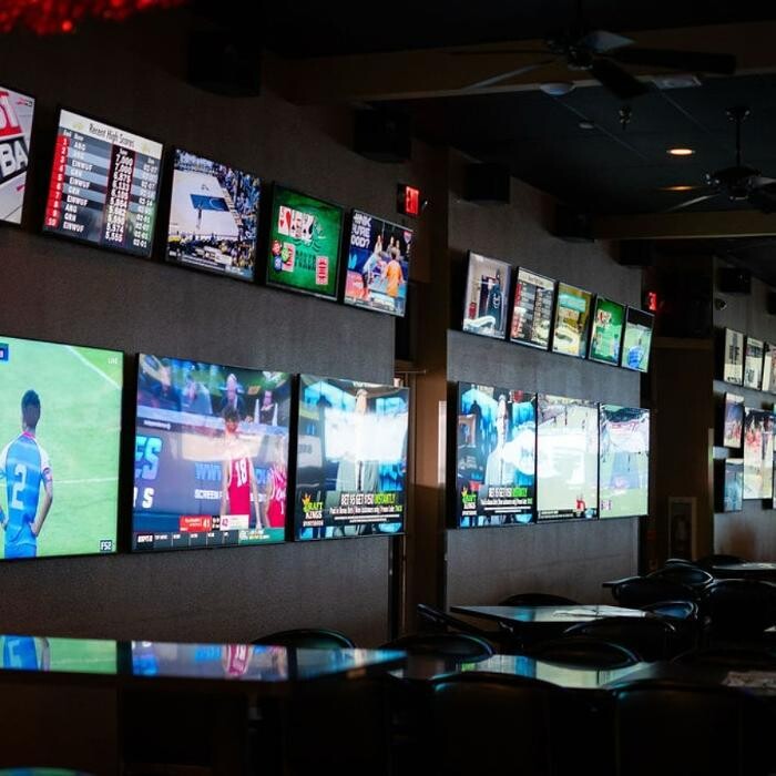 Images Santisi Brothers Pizzeria & Sports Grill