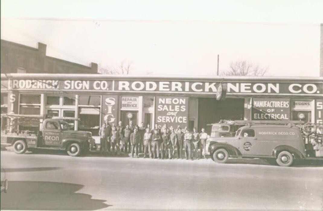 Images Roderick Sign Co