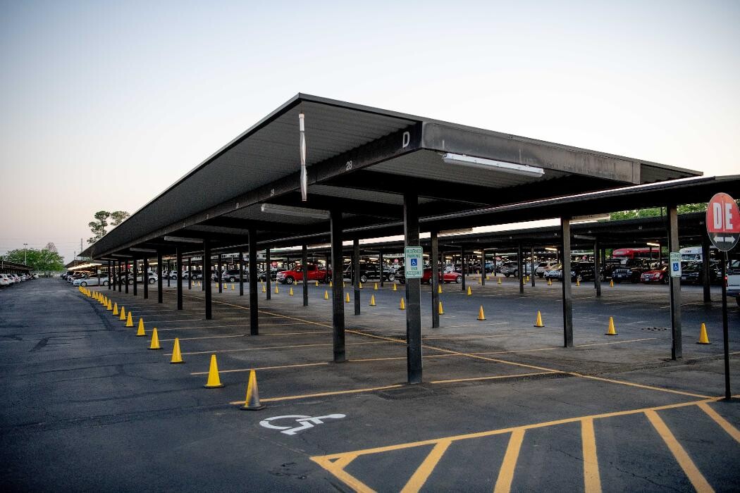 Images Fine Airport Parking - IAH