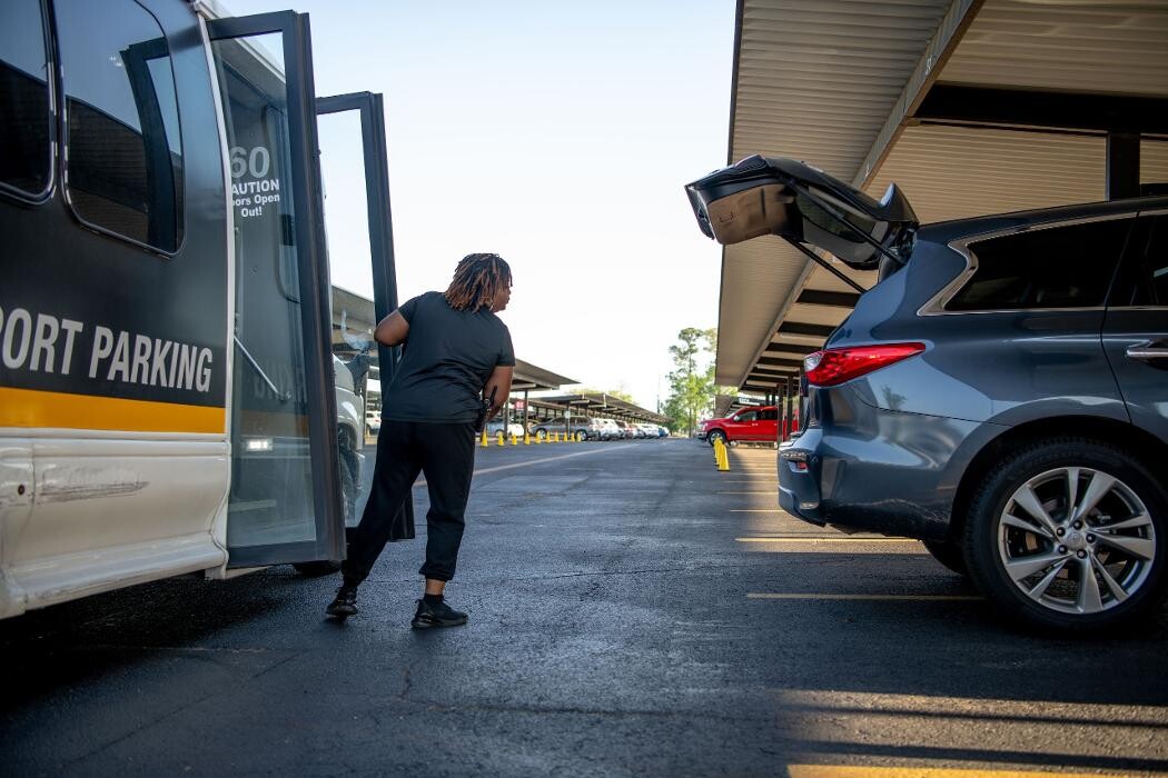 Images Fine Airport Parking - IAH