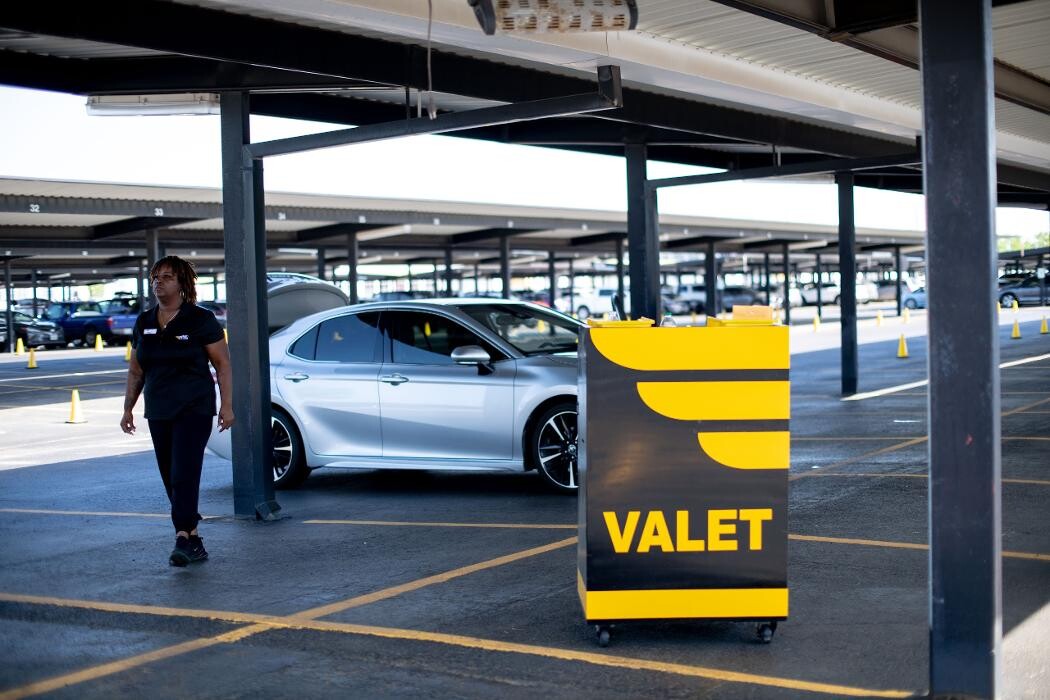 Images Fine Airport Parking - IAH