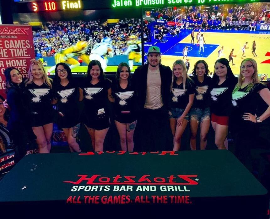 Images Hotshots Sports Bar & Grill
