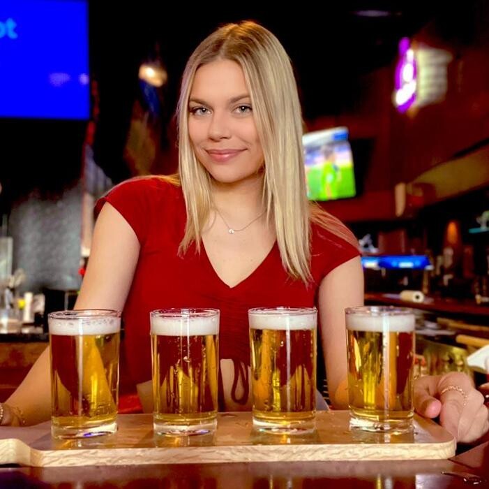 Images Hotshots Sports Bar & Grill