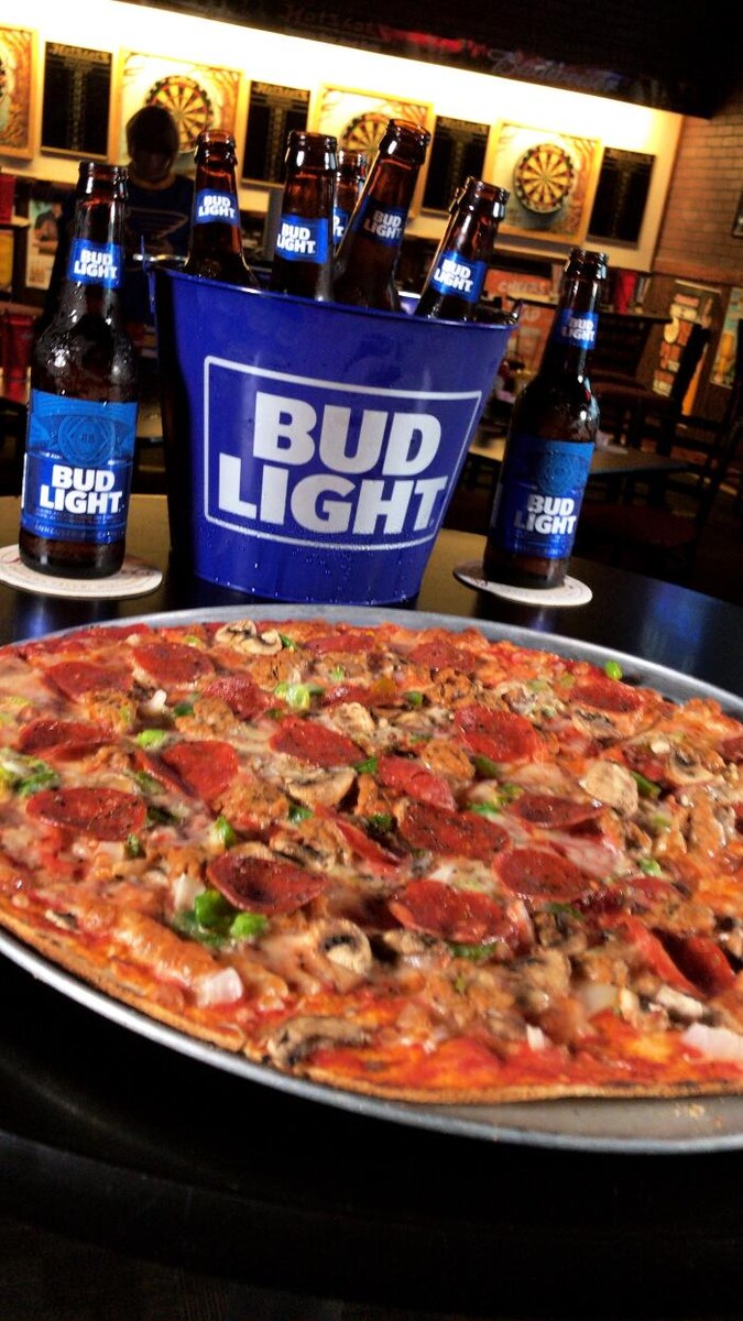 Images Hotshots Sports Bar & Grill