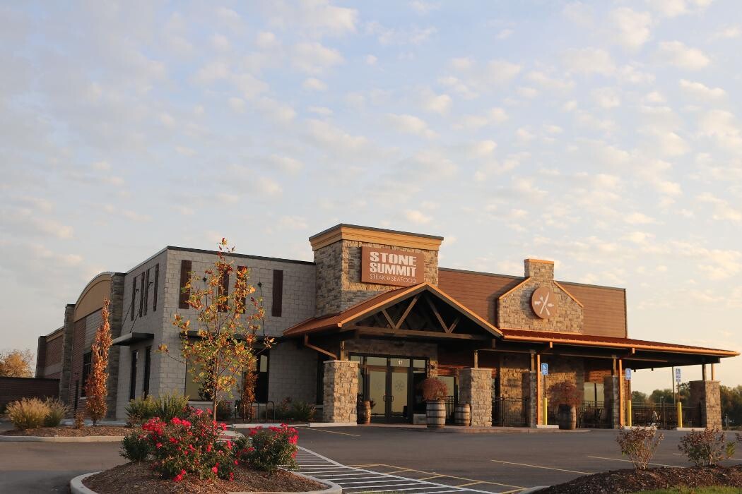 Images Stone Summit Steak & Seafood