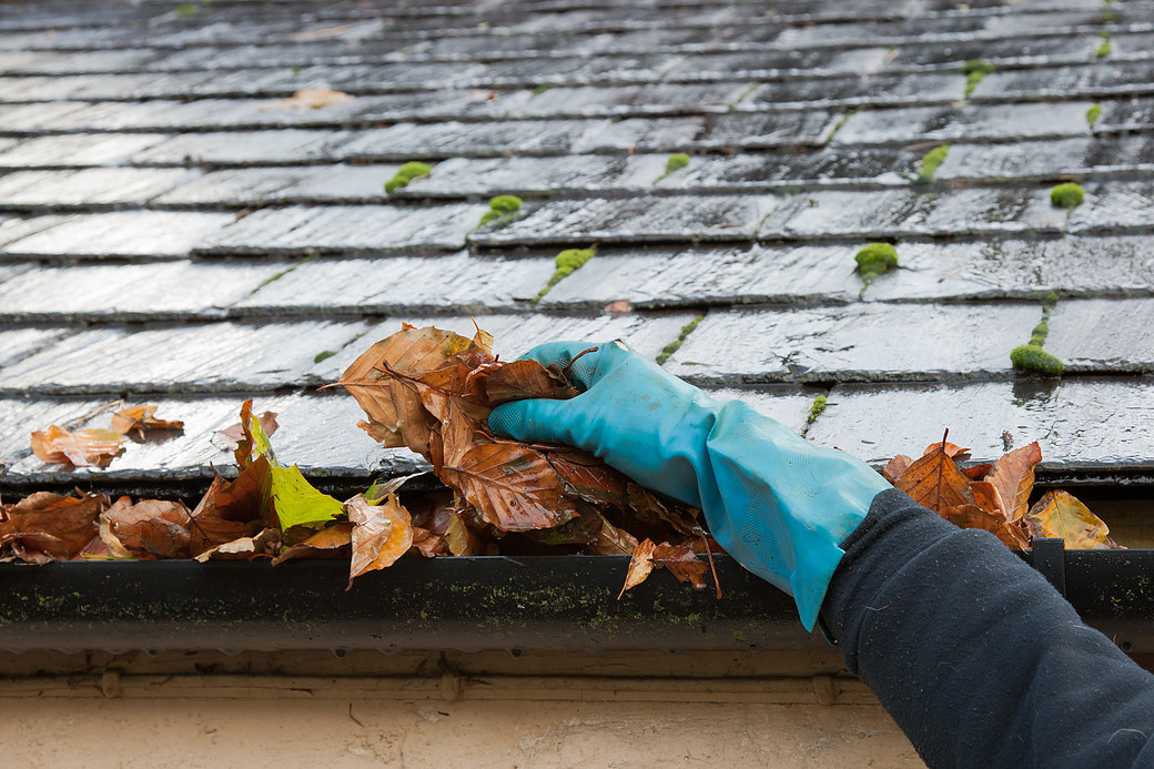 Emerald Roofing & Remodeling Logo