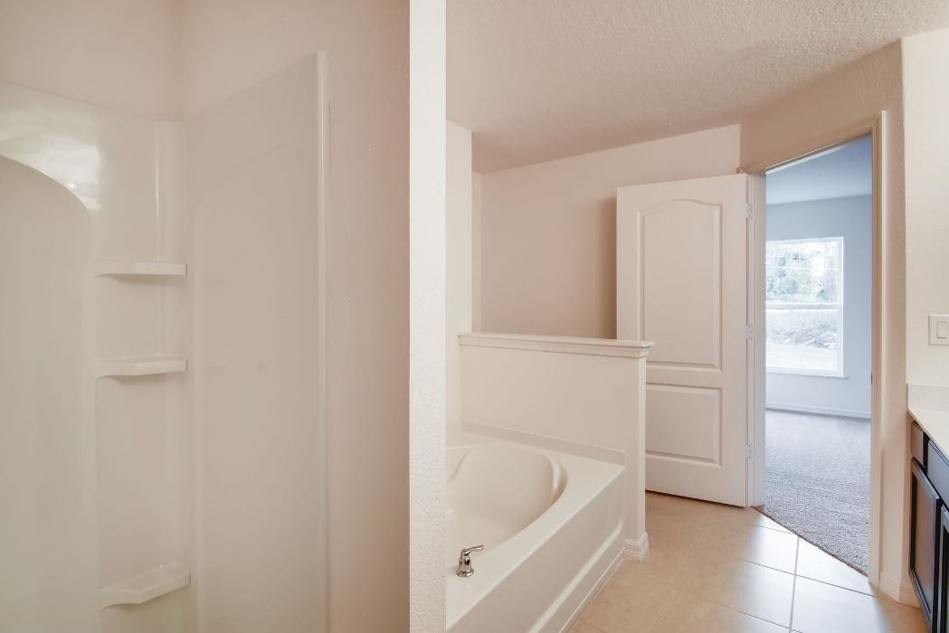 Images LGI Homes - Mirror Lakes