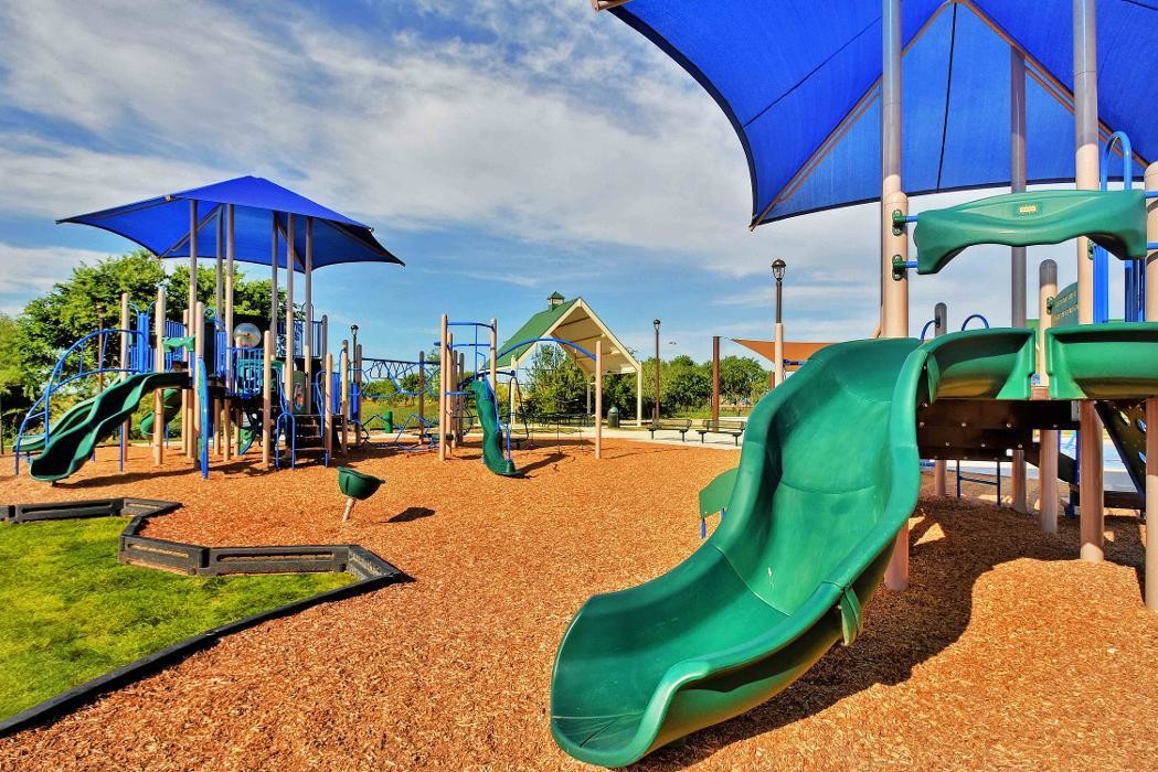 Images LGI Homes - Luckey Ranch