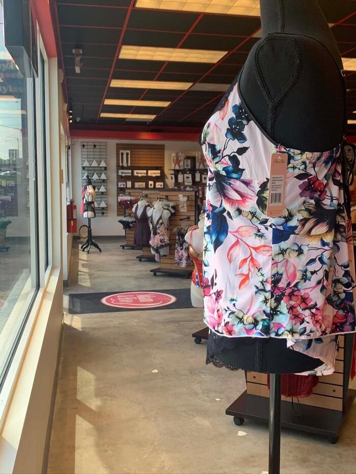 Images Adam & Eve Stores