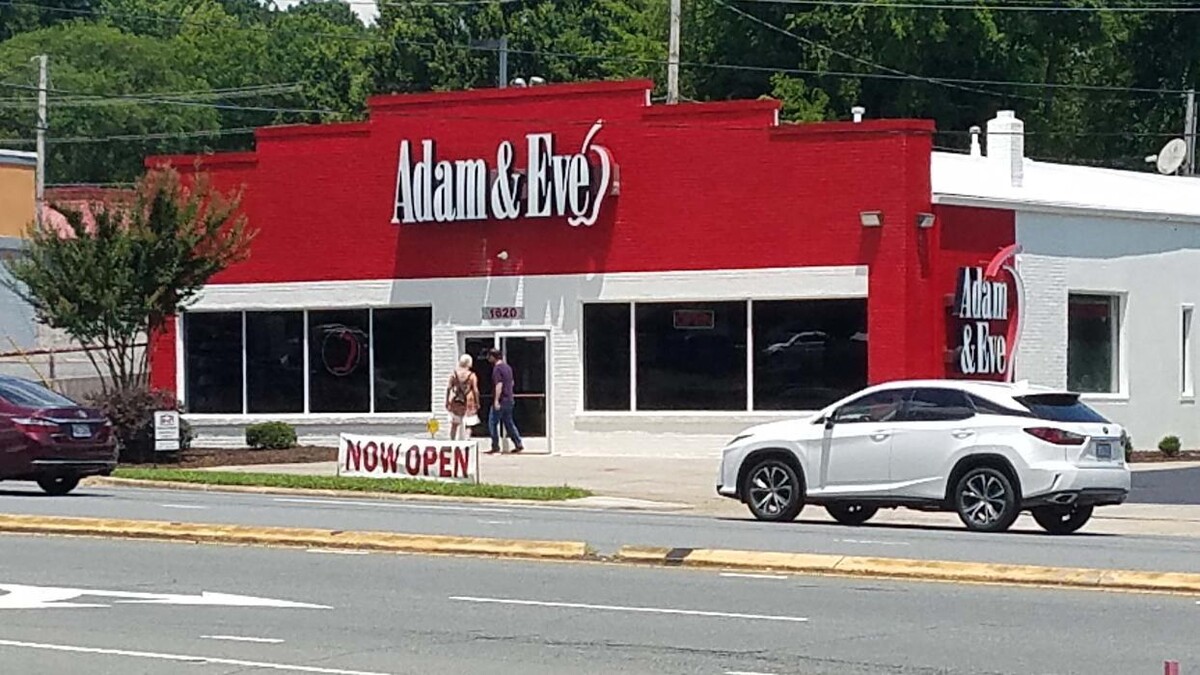 Images Adam & Eve Stores