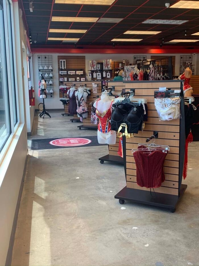 Images Adam & Eve Stores