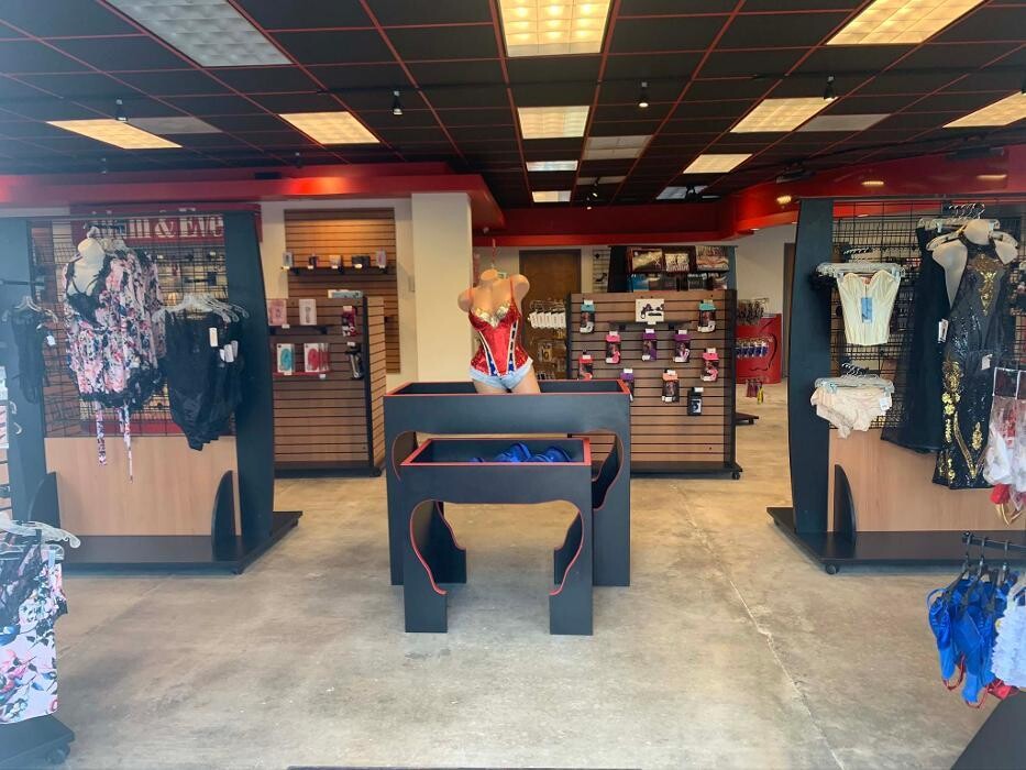 Images Adam & Eve Stores