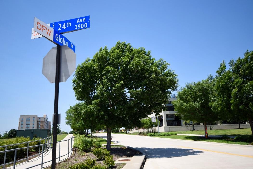 Images Avis Car Rental