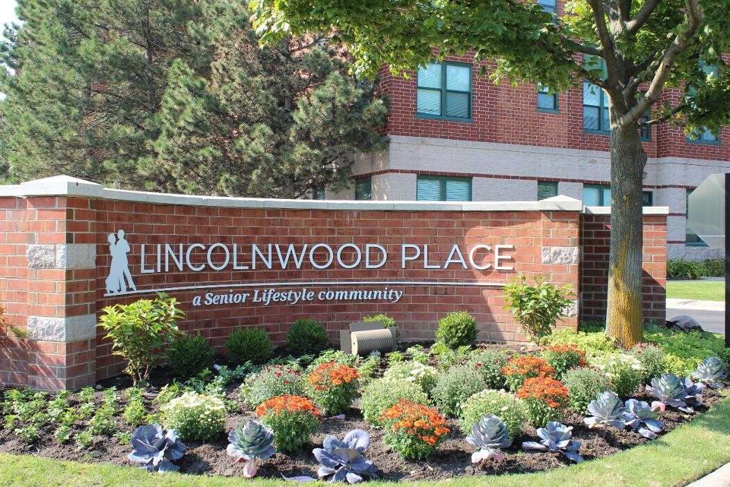 Images Lincolnwood Place