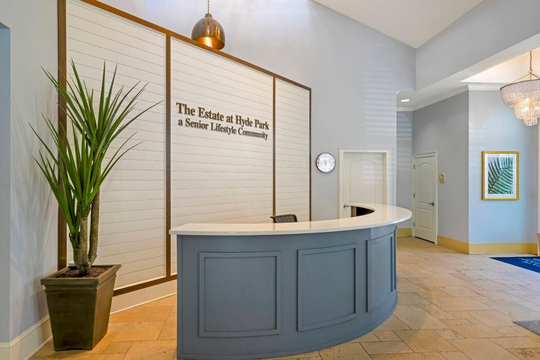 Images The Estate at Hyde Park