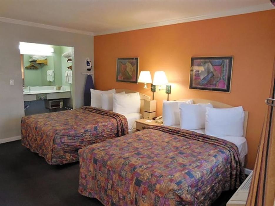 Images Inn at Golden Gate