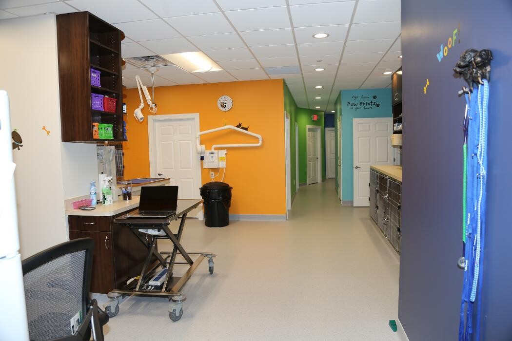 Images Noble West Animal Hospital