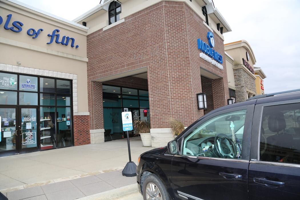 Images Noble West Animal Hospital