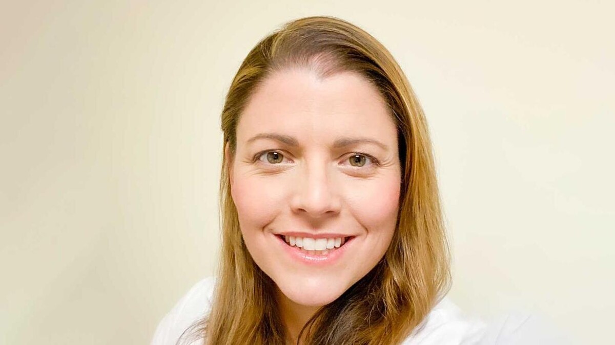Images Emily R. Dodwell, MD, MPH, FRCSC