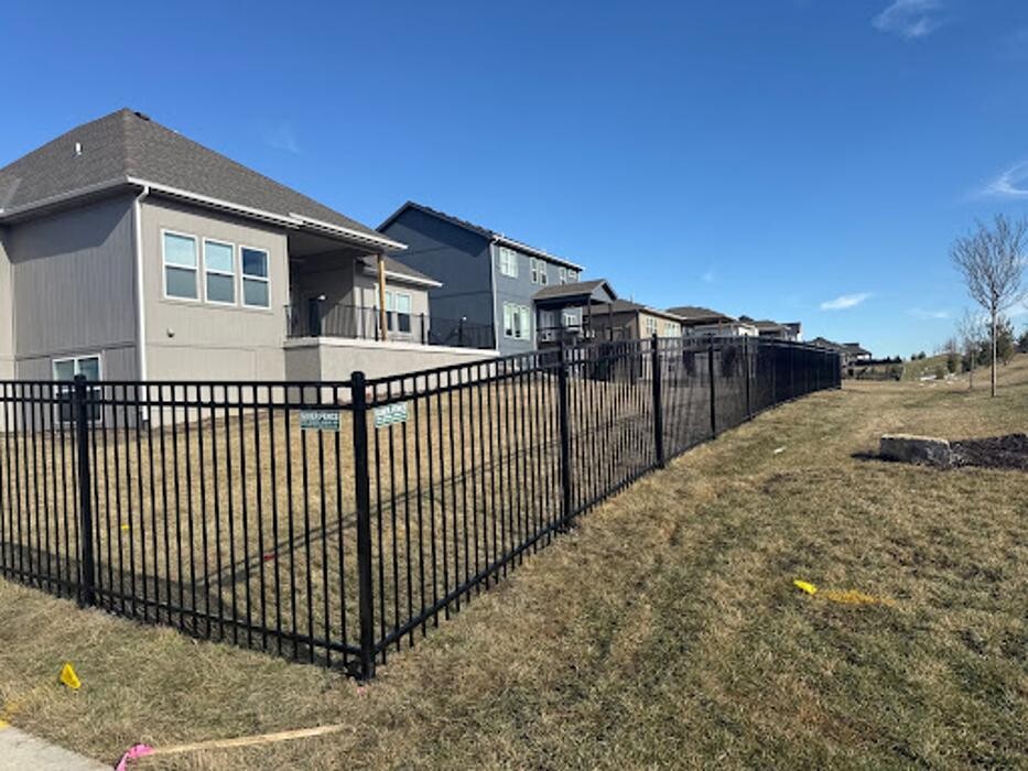 Images Guier Fence Co