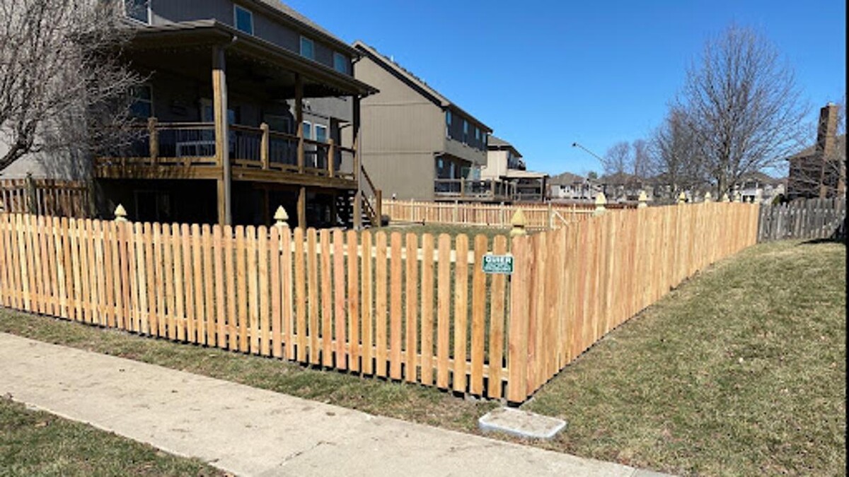 Images Guier Fence Co