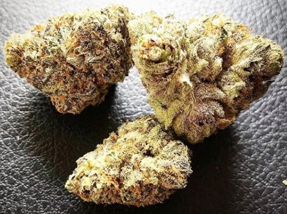Images Greenfields Cannabis Dispensary