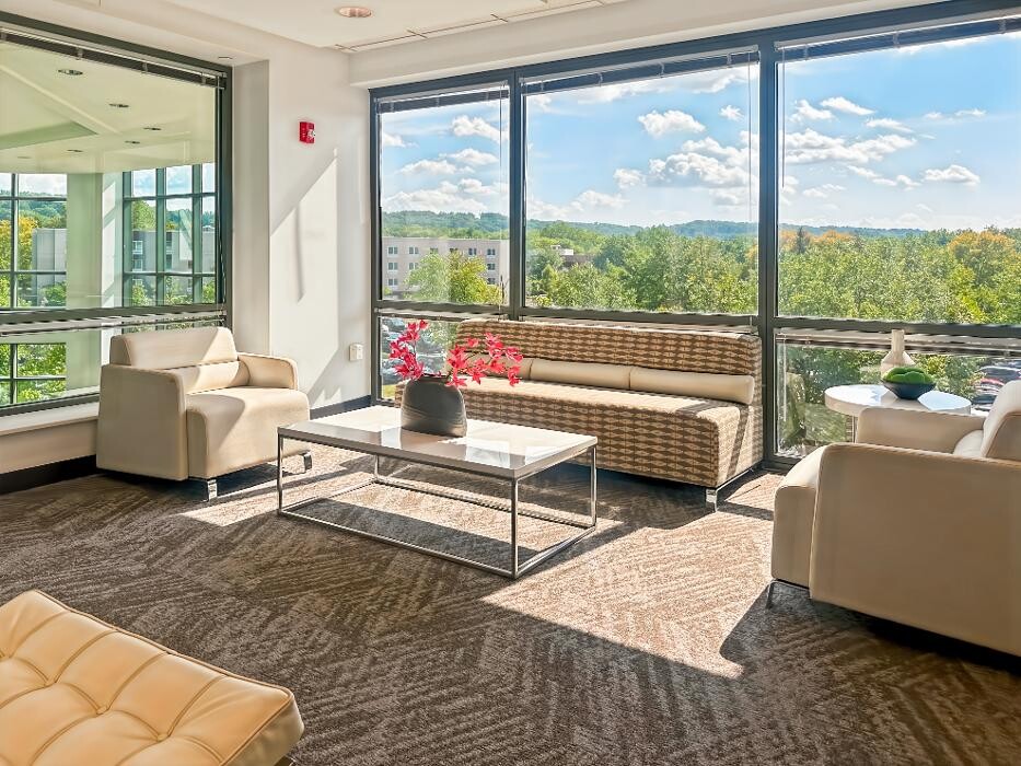 Images Regus - Berwyn - WestLakes
