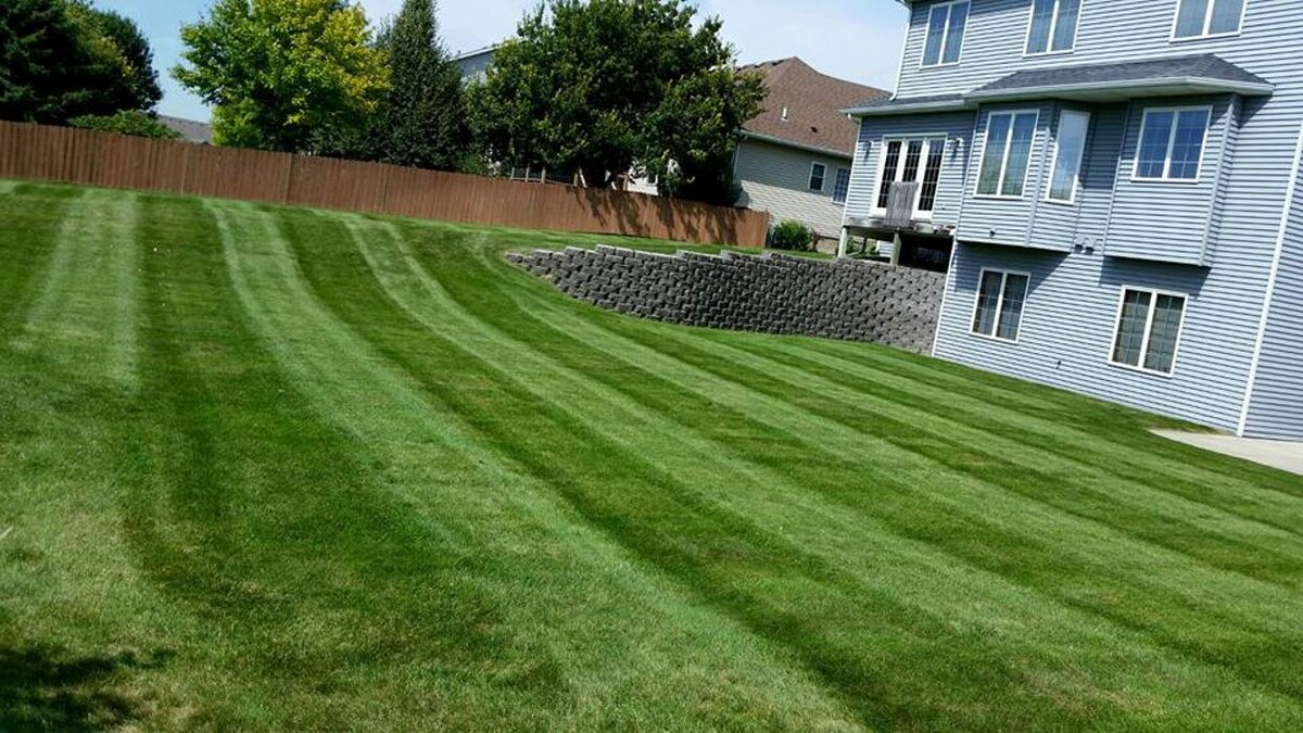 Images Distinctive Lawn & Landscape