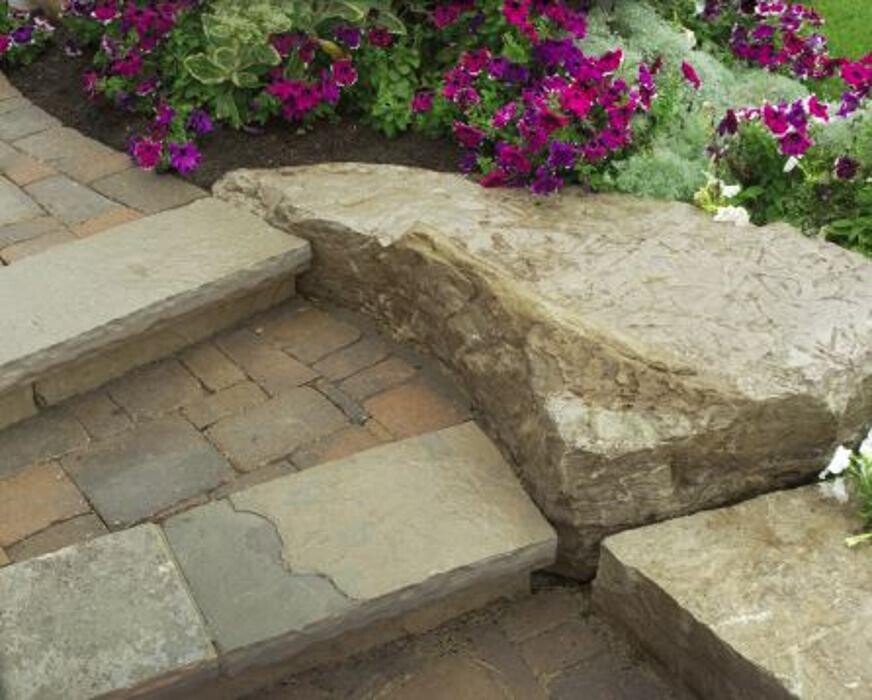 Images Distinctive Lawn & Landscape