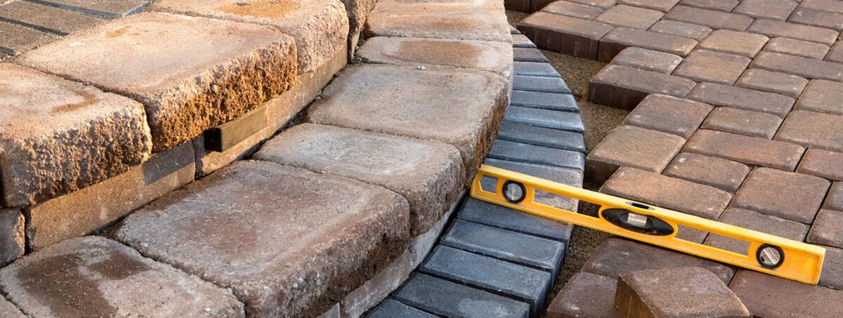 Images Distinctive Lawn & Landscape