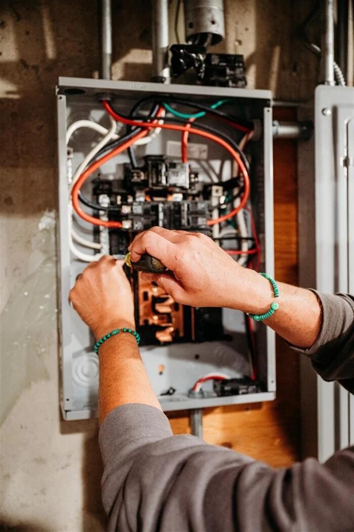Images Arnold Electrical Services