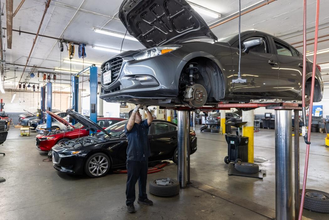 Images Tustin Mazda
