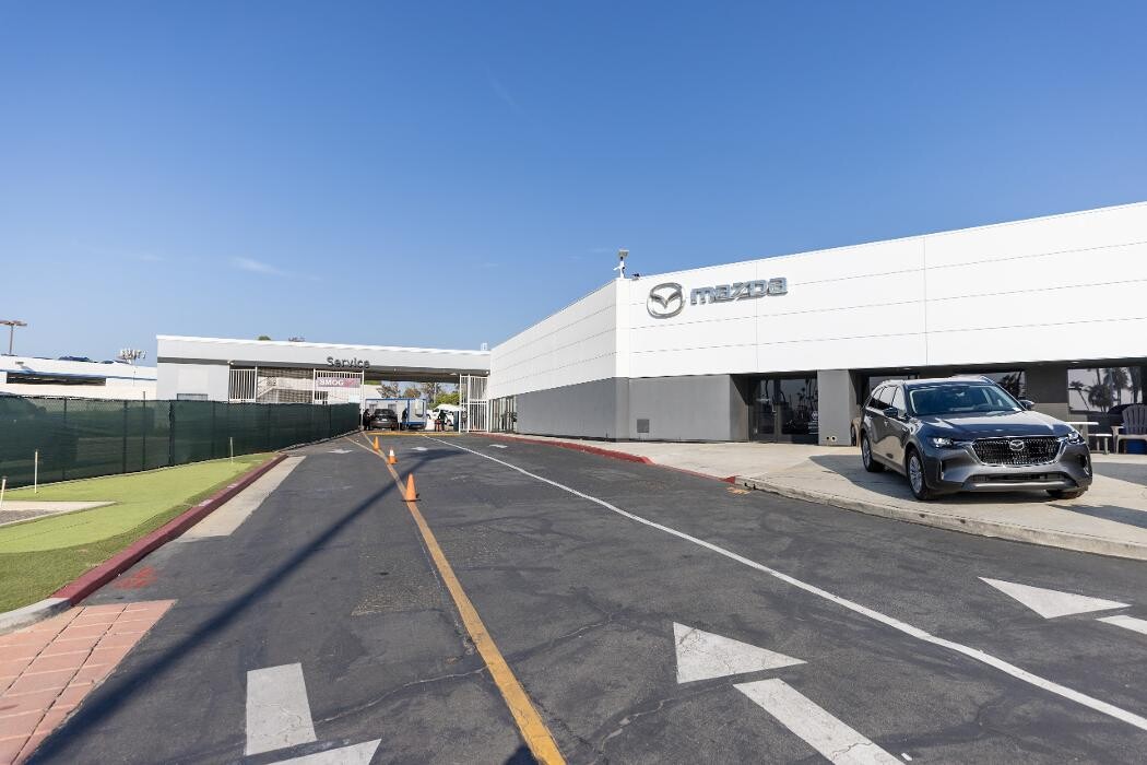 Images Tustin Mazda
