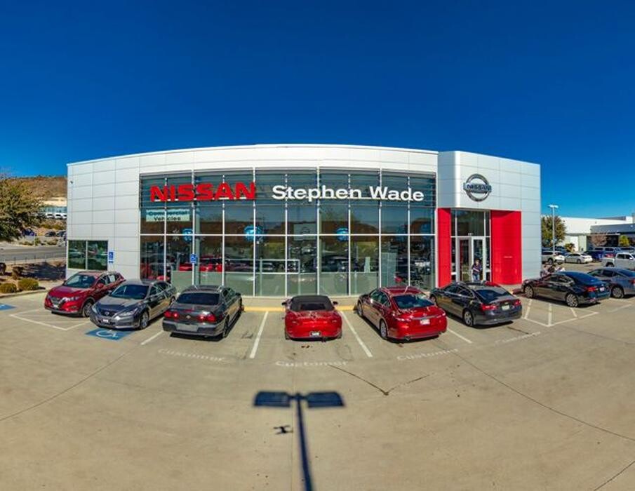 Images Stephen Wade Nissan