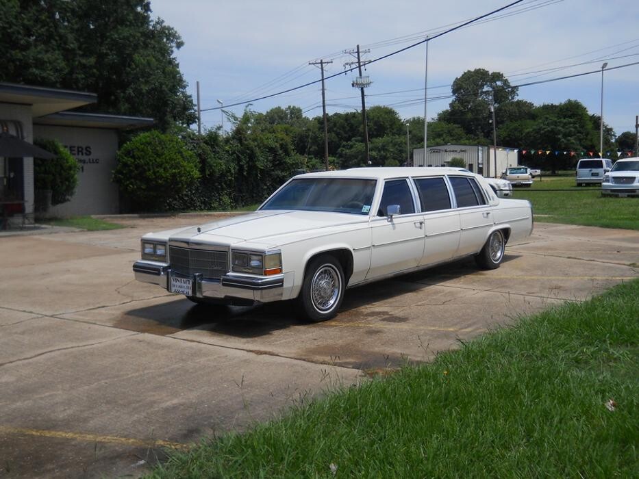 Images Vintage Limousine, LLC