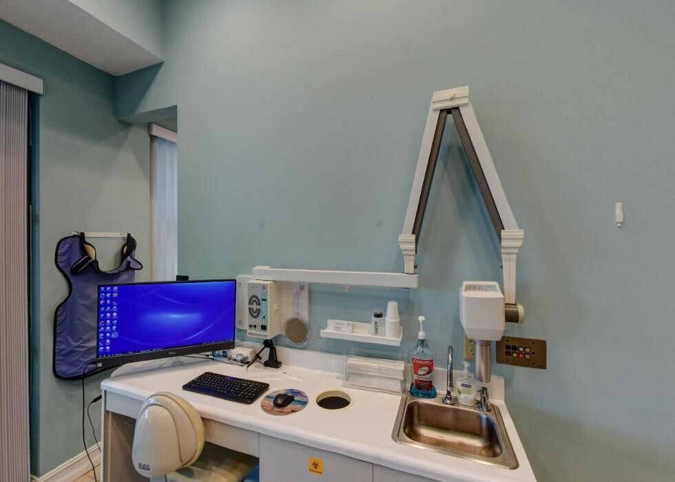 Images Optimal Dental Fitness of Naples - George Mantikas, D.M.D