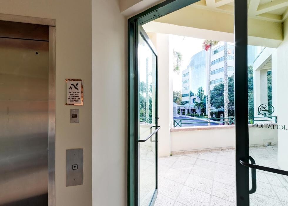Images Optimal Dental Fitness of Naples - George Mantikas, D.M.D
