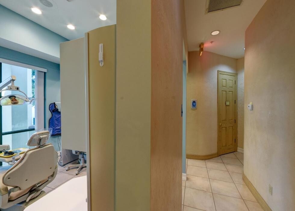 Images Optimal Dental Fitness of Naples - George Mantikas, D.M.D