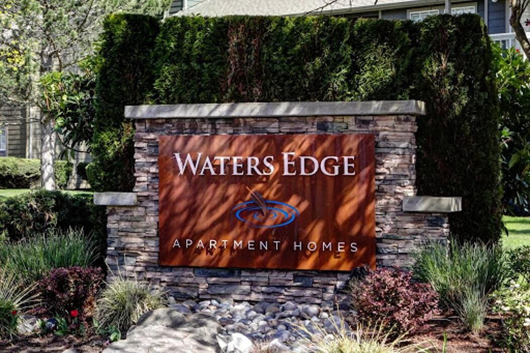 Images Waters Edge Apartments