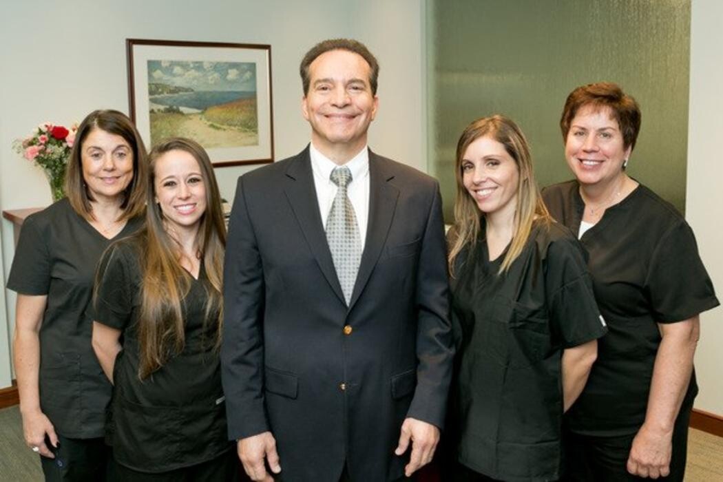 Images Anthony Farole, DDS