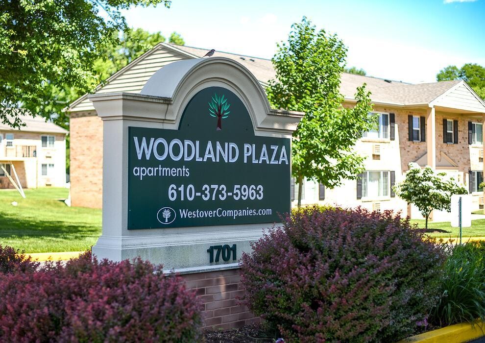 Images Woodland Plaza Apartments