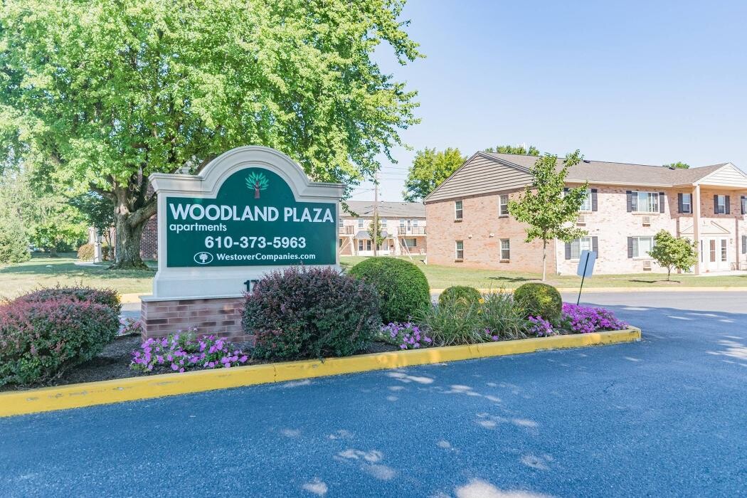 Images Woodland Plaza Apartments
