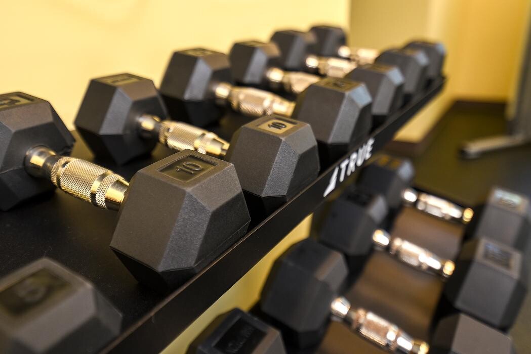 Images Woodland Plaza Apartments