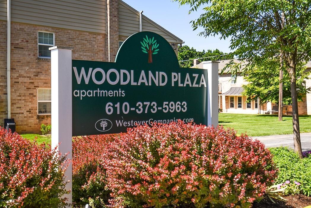 Images Woodland Plaza Apartments