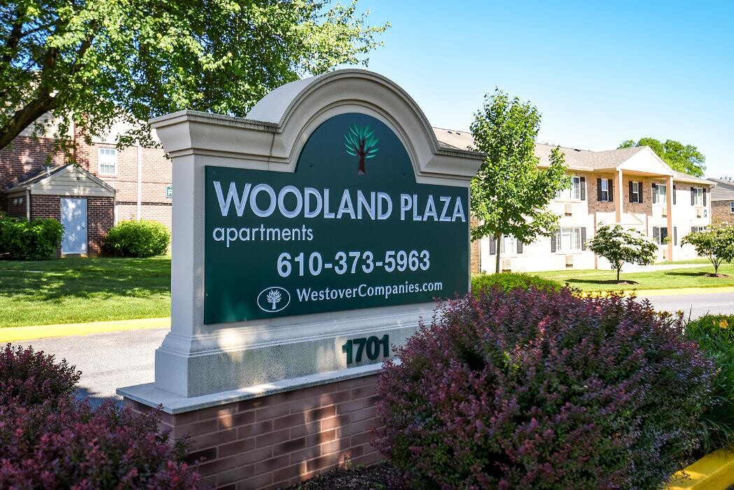 Images Woodland Plaza Apartments