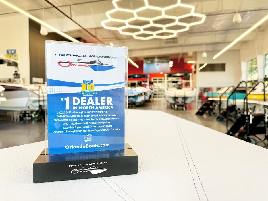 Images Regal and Nautique of Orlando