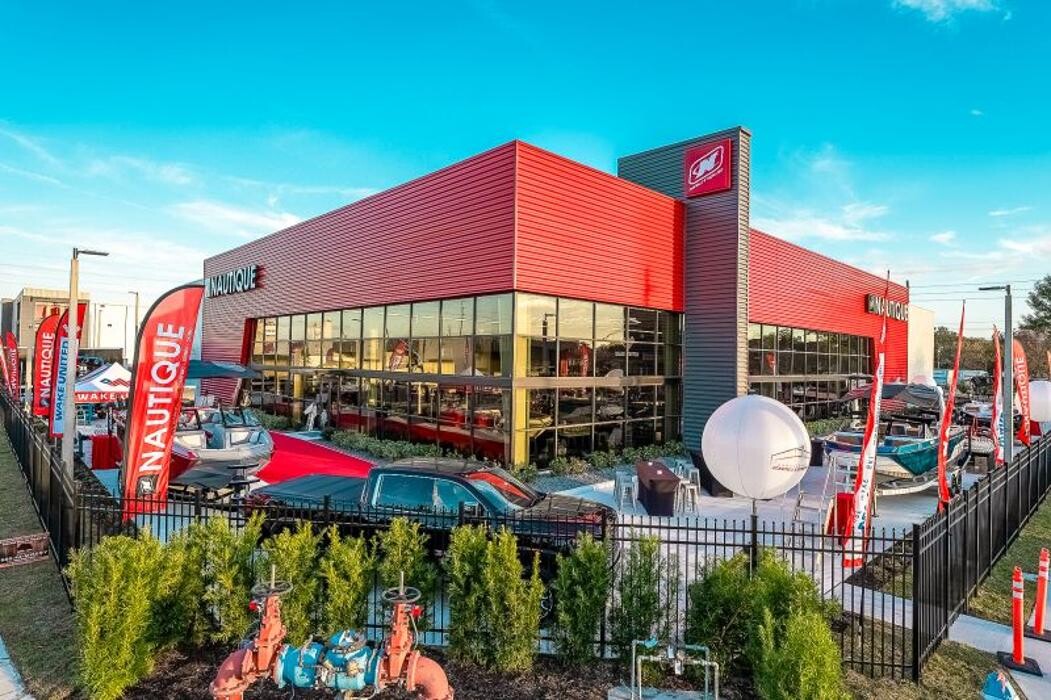 Images Regal and Nautique of Orlando