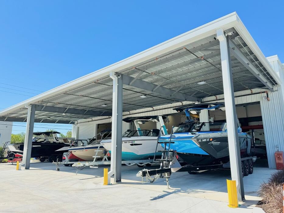 Images Regal and Nautique of Orlando