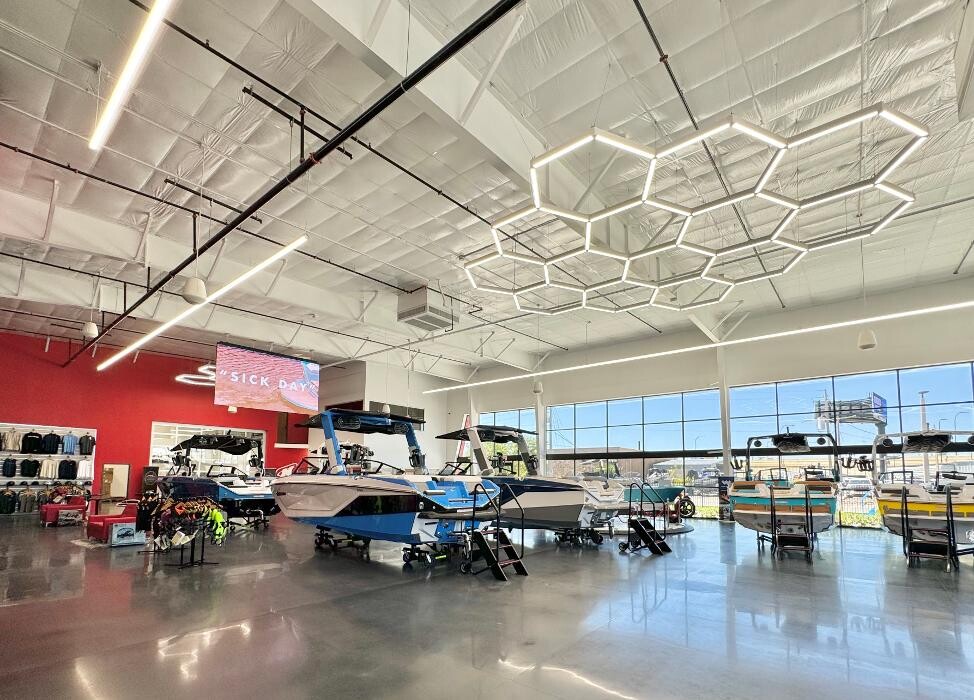 Images Regal and Nautique of Orlando